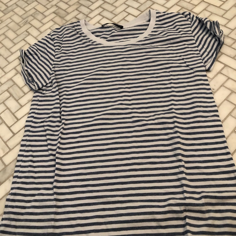 Brandy Melville t shirt